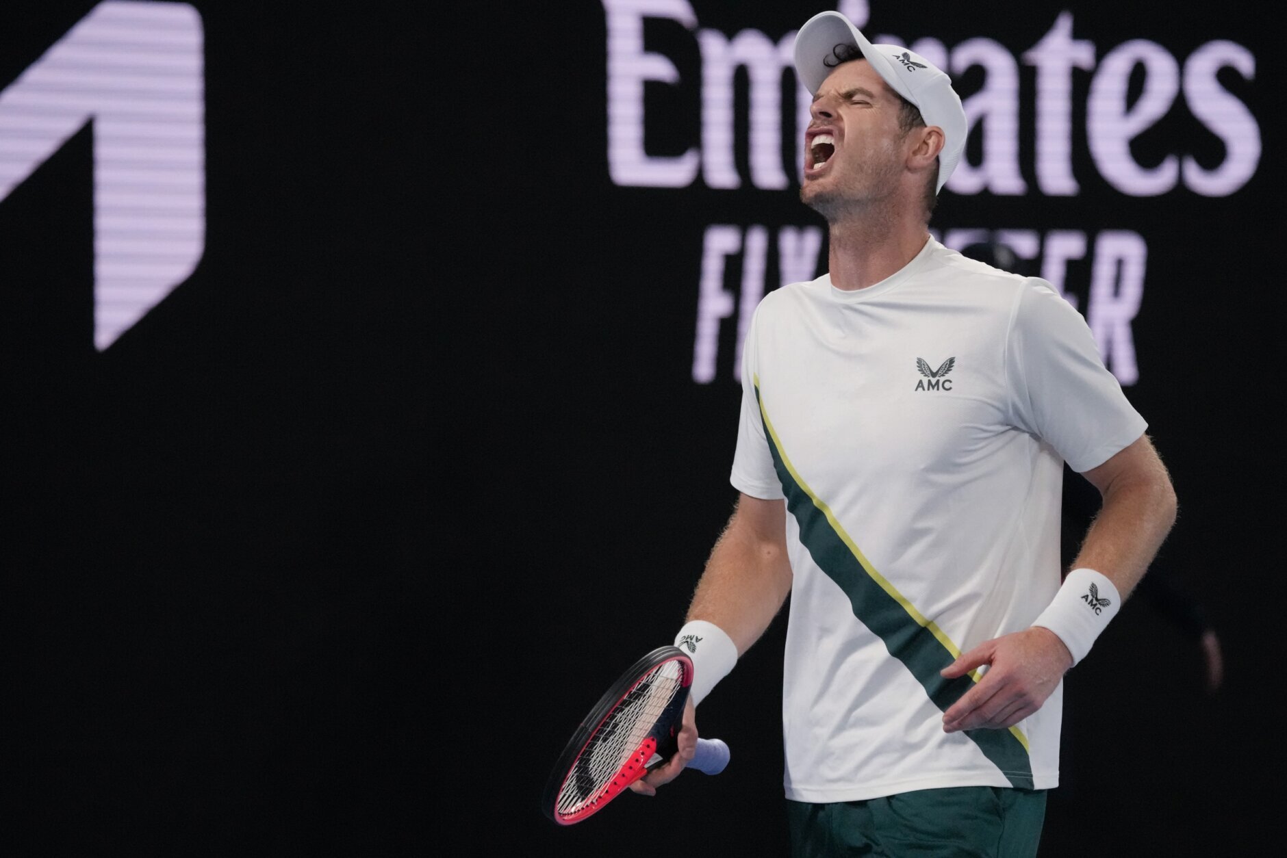 Andy Murray tops Berrettini in 5-set epic at Australian Open