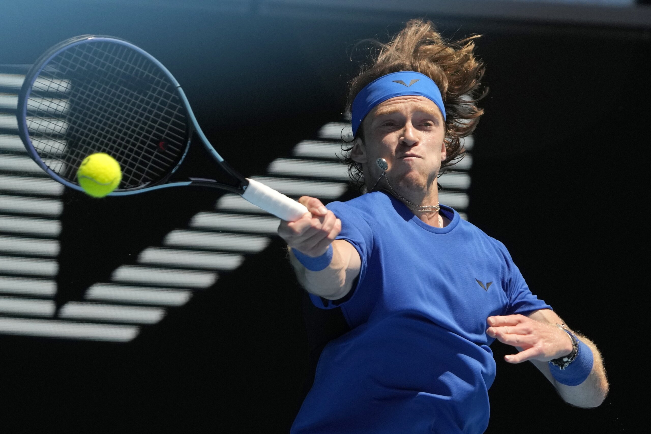 Andrey Rublev into Australian Open’s 4th round, beats Evans