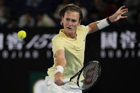 Korda of US stops 2-time Australian Open runner-up Medvedev