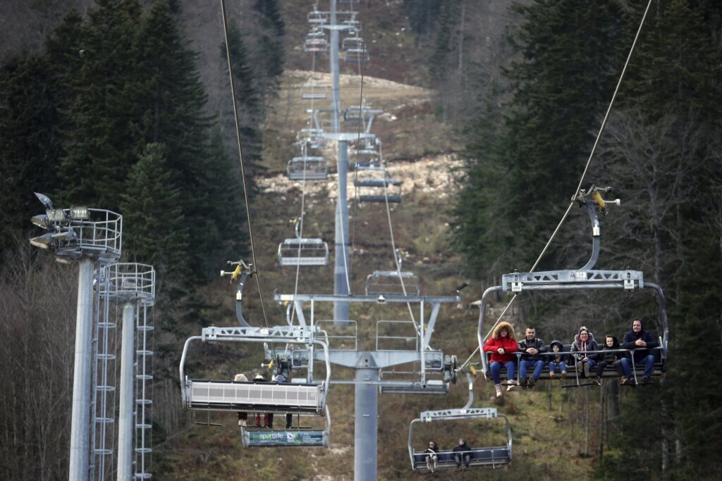 Bosnian ski resorts suffer as Europe sees record warm winter