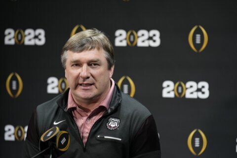 Georgia coach Smart's father unable to attend CFP title game