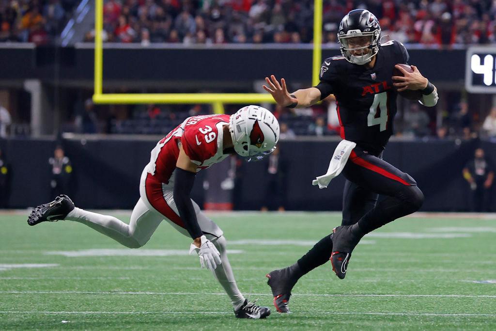 <p><b><i>Cardinals 19</i></b><br />
<b><i>Falcons 20</i></b></p>
<p>In <a href="https://www.espn.com/nfl/story/_/id/35348861/cardinals-david-blough-nfl-64th-starting-qb-2022">David Blough&#8217;s record-tying start</a>, his one touchdown pass was still exactly one more than Desmond Ridder has thrown in his first three NFL games. Add Atlanta to the list of teams in search of a QB in the offseason.</p>
