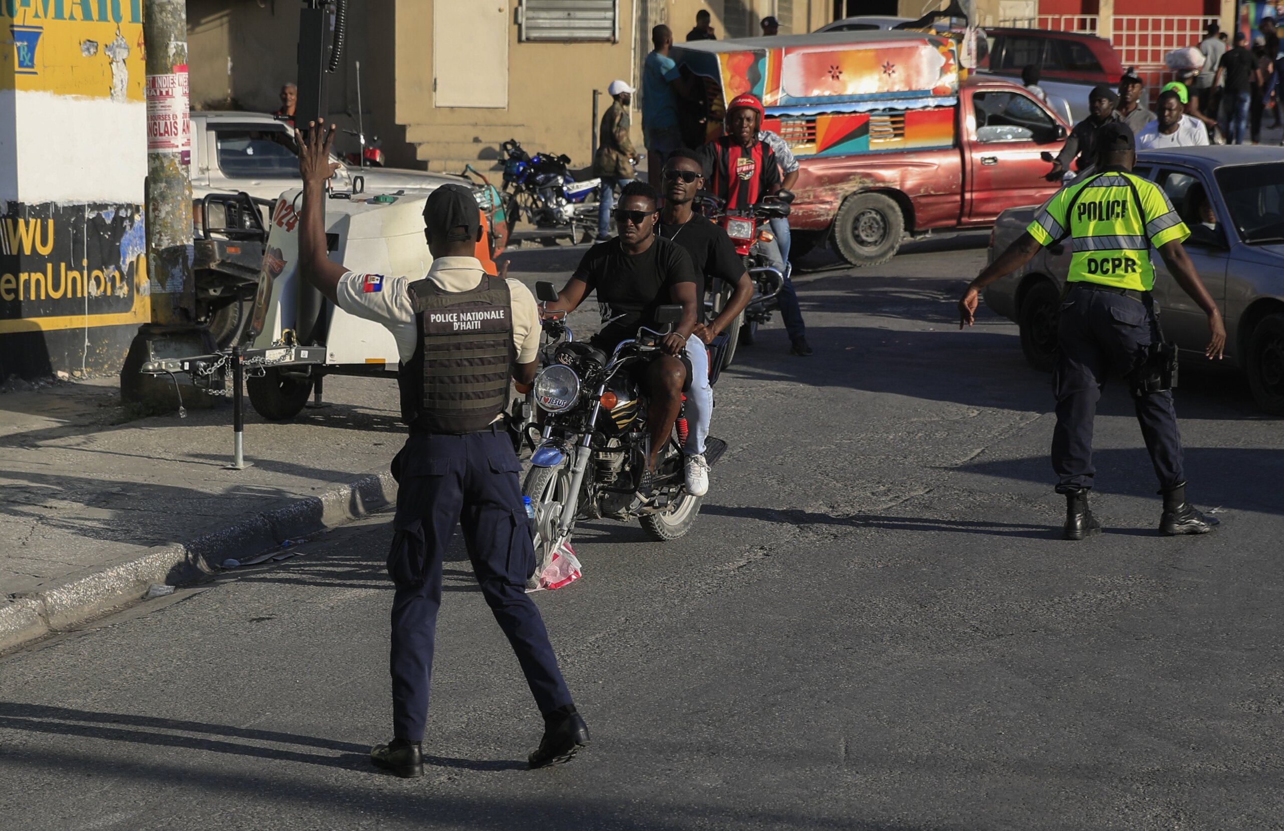 Haitian police rebels protest gang killings of officers