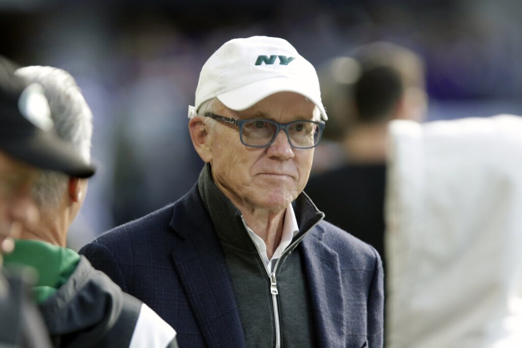 Jets’ Woody Johnson would ‘absolutely’ spend for a vet QB