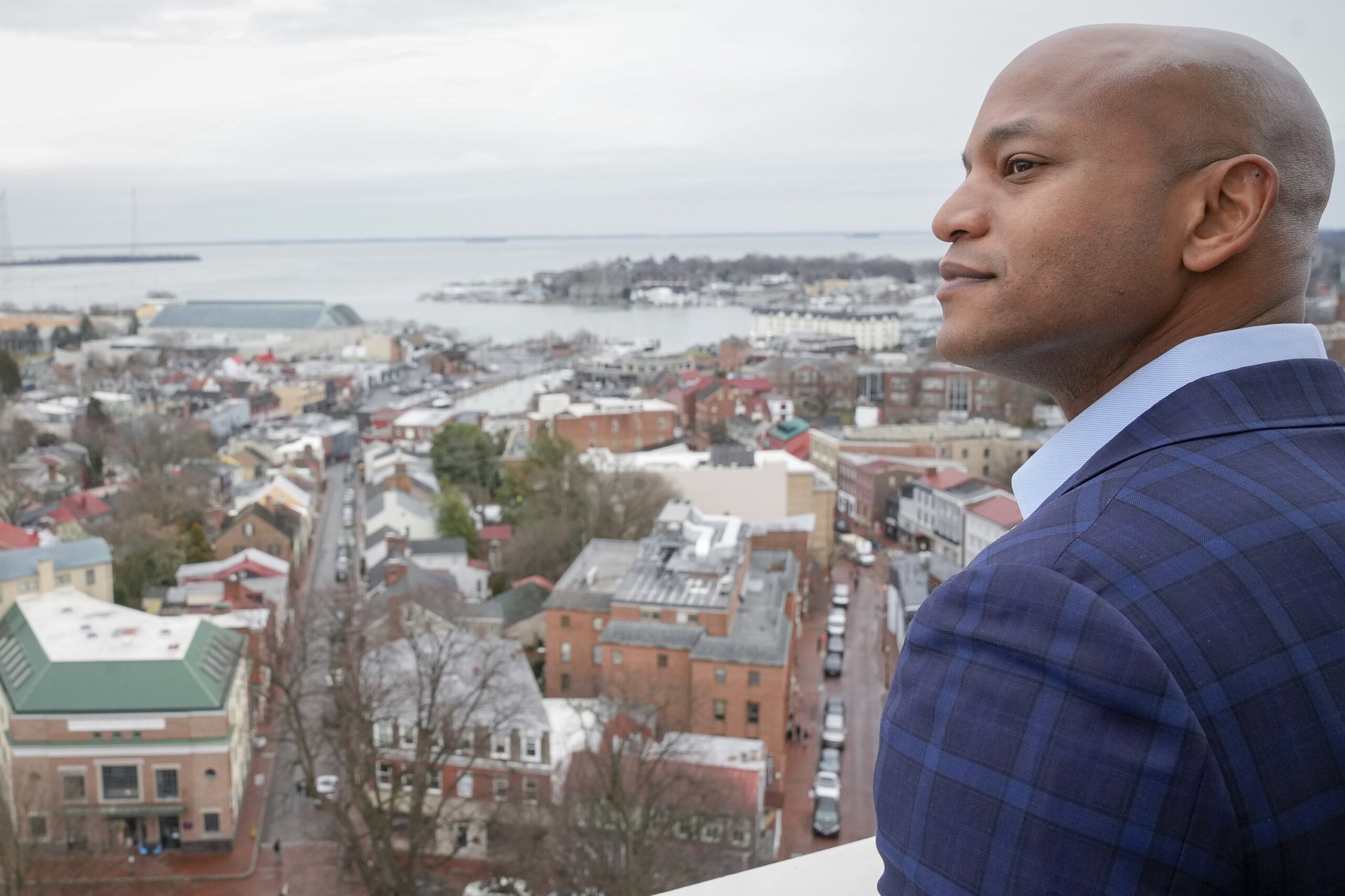 Wes Moore Sworn In As Marylands First Black Governor Wtop News 