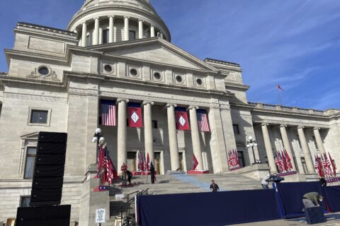 Sarah Huckabee Sanders sworn in as Arkansas governor
