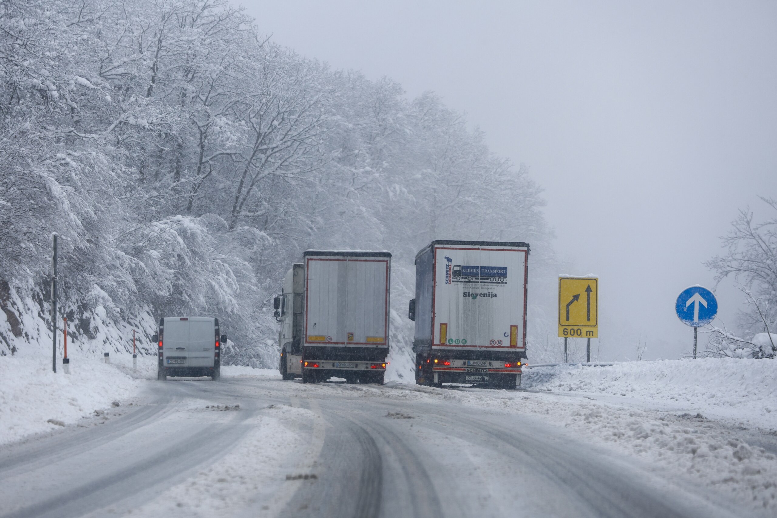 Snow, winds cause traffic chaos, power cuts in Slovenia