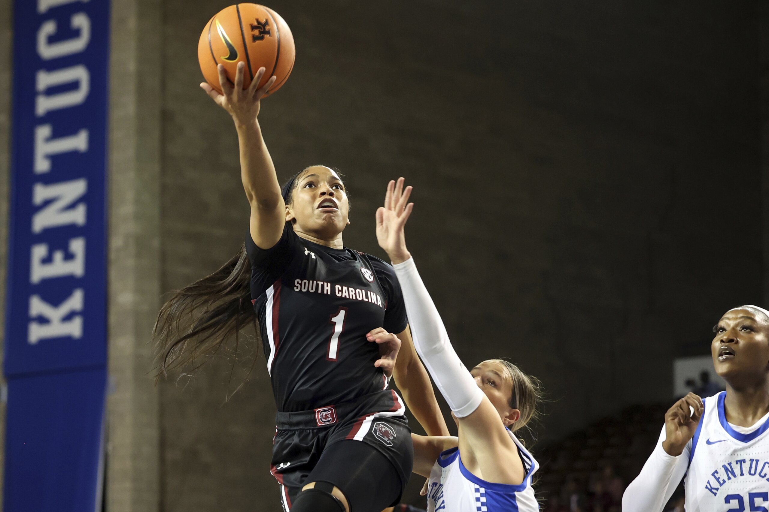 Boston, Cooke lead No. 1 South Carolina in rout of Kentucky – WTOP News