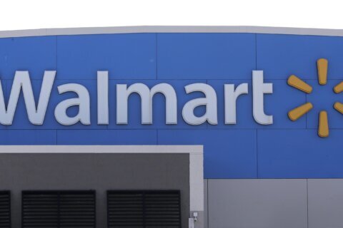 US Walmart workers to get pay raises next month