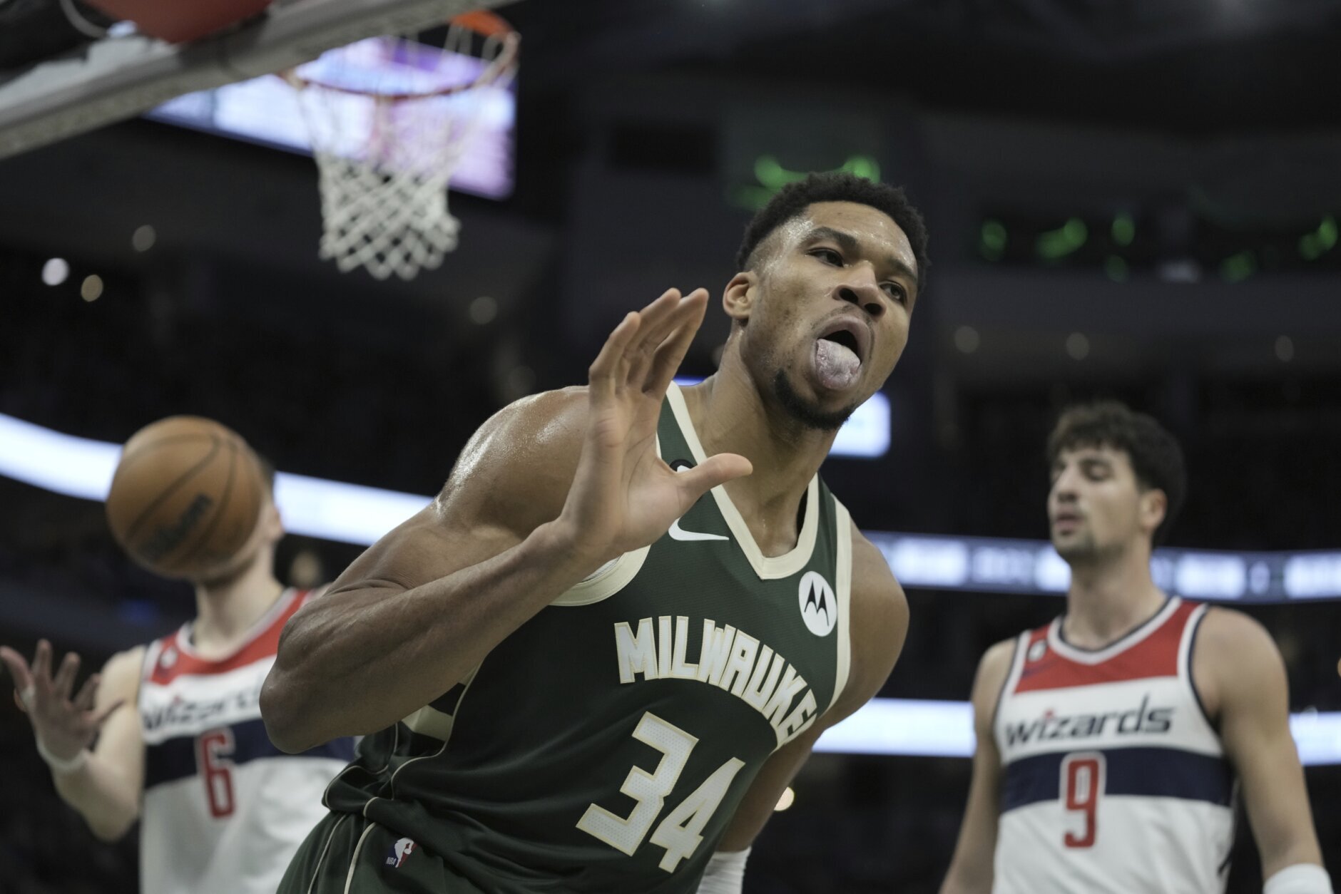 Why Giannis decided to leave the NBA during his rookie year (and who saved  his career) - Basketball Network - Your daily dose of basketball