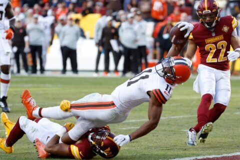 Frustration mounts as Commanders blow playoff chances in loss to Browns