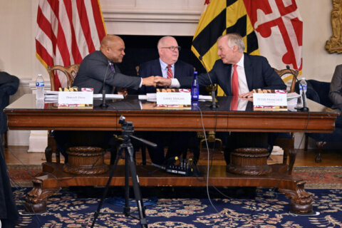 Plenty of smiles as Hogan, Franchot serve their last meeting on Maryland Board of Public Works