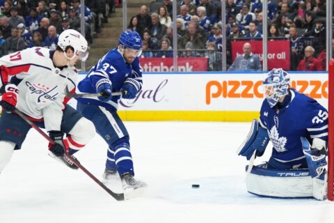 Capitals can’t hold early lead as Maple Leafs run away with victory