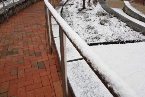 Spotting snow: Not much accumulating during DC area’s first snow of the season