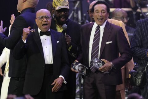 Gordy, Robinson honored at reunion of Motown stars