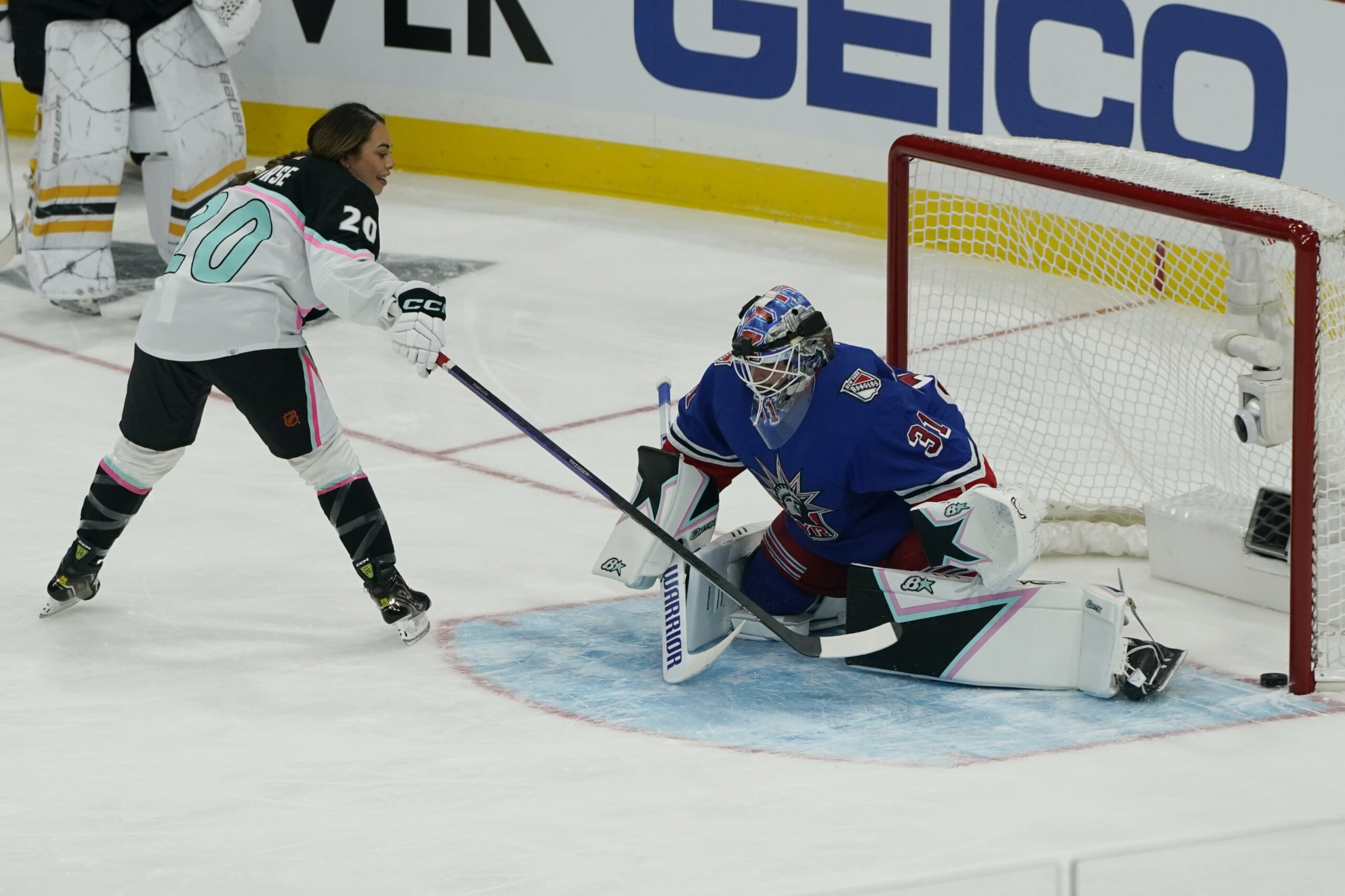 Panthers offer Sarah Nurse deal to lead girls hockey program