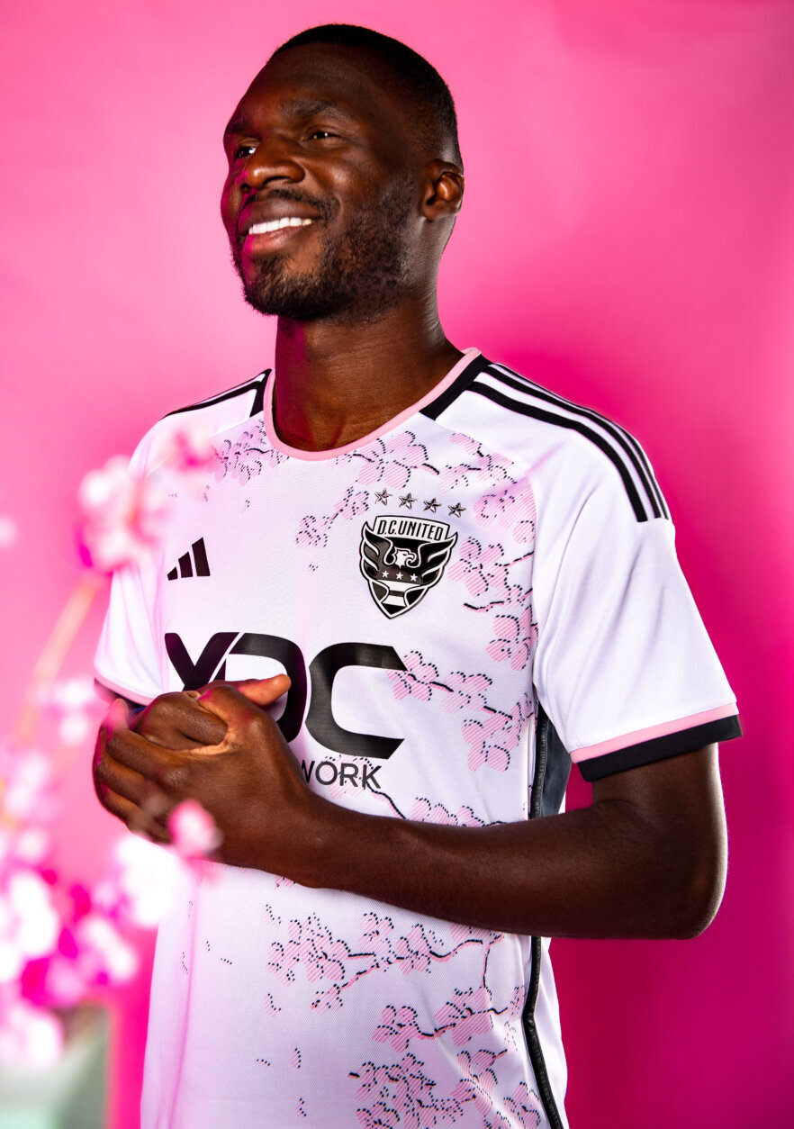DC United unveiled their Cherry Blossom kit today. it's mostly white. props  to the Wizards for being the only DC team to actually wear a pink uniform :  r/washingtondc