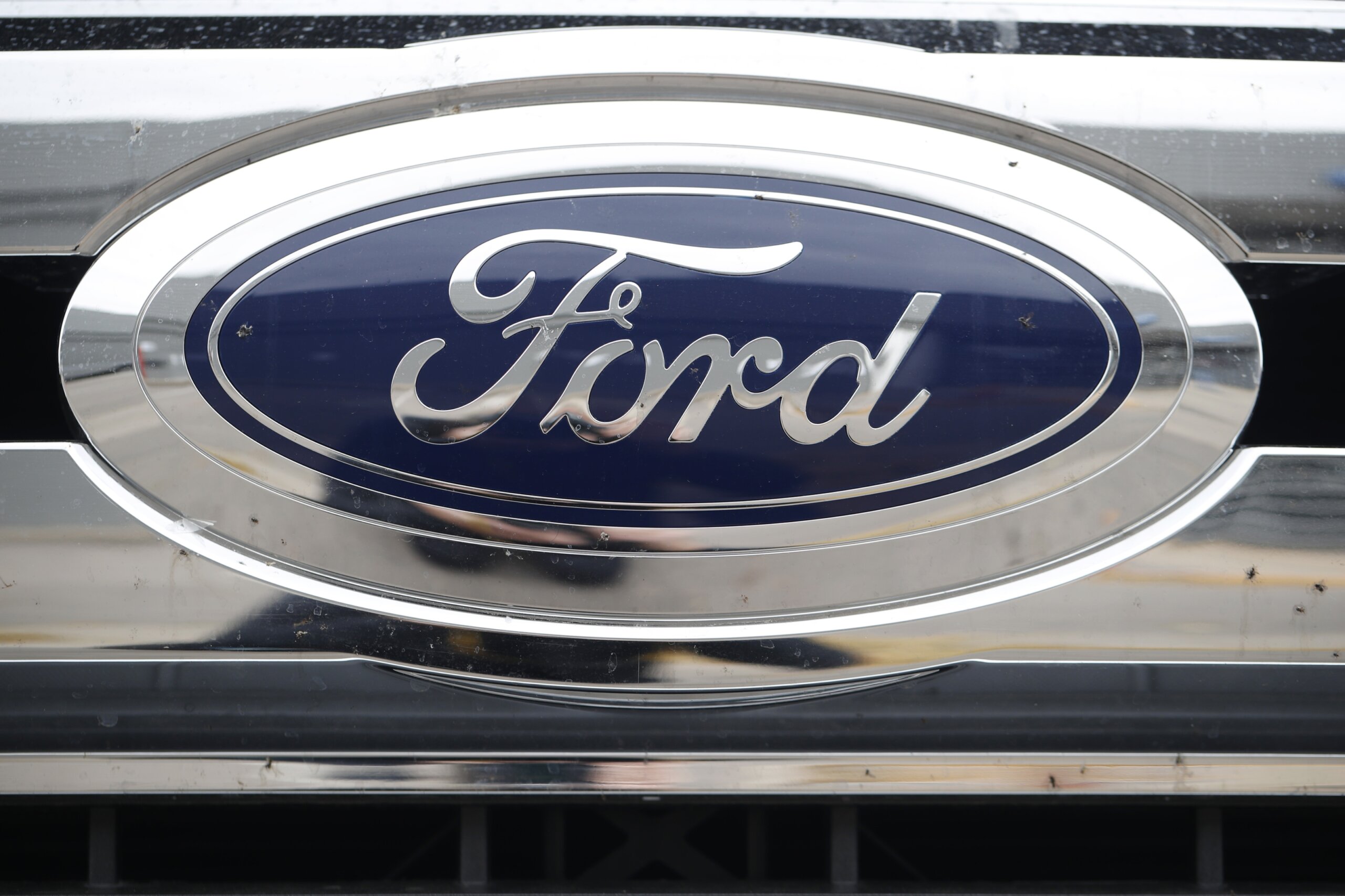 Ford 4Q profit drops 90%, CEO pledges better execution