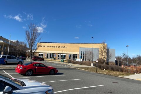 Arlington’s Wakefield High reopens with extra security presence