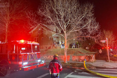 2 women critically hurt in DC house fire