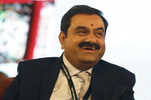 India’s Adani scraps $2.5B share sale after fraud claims