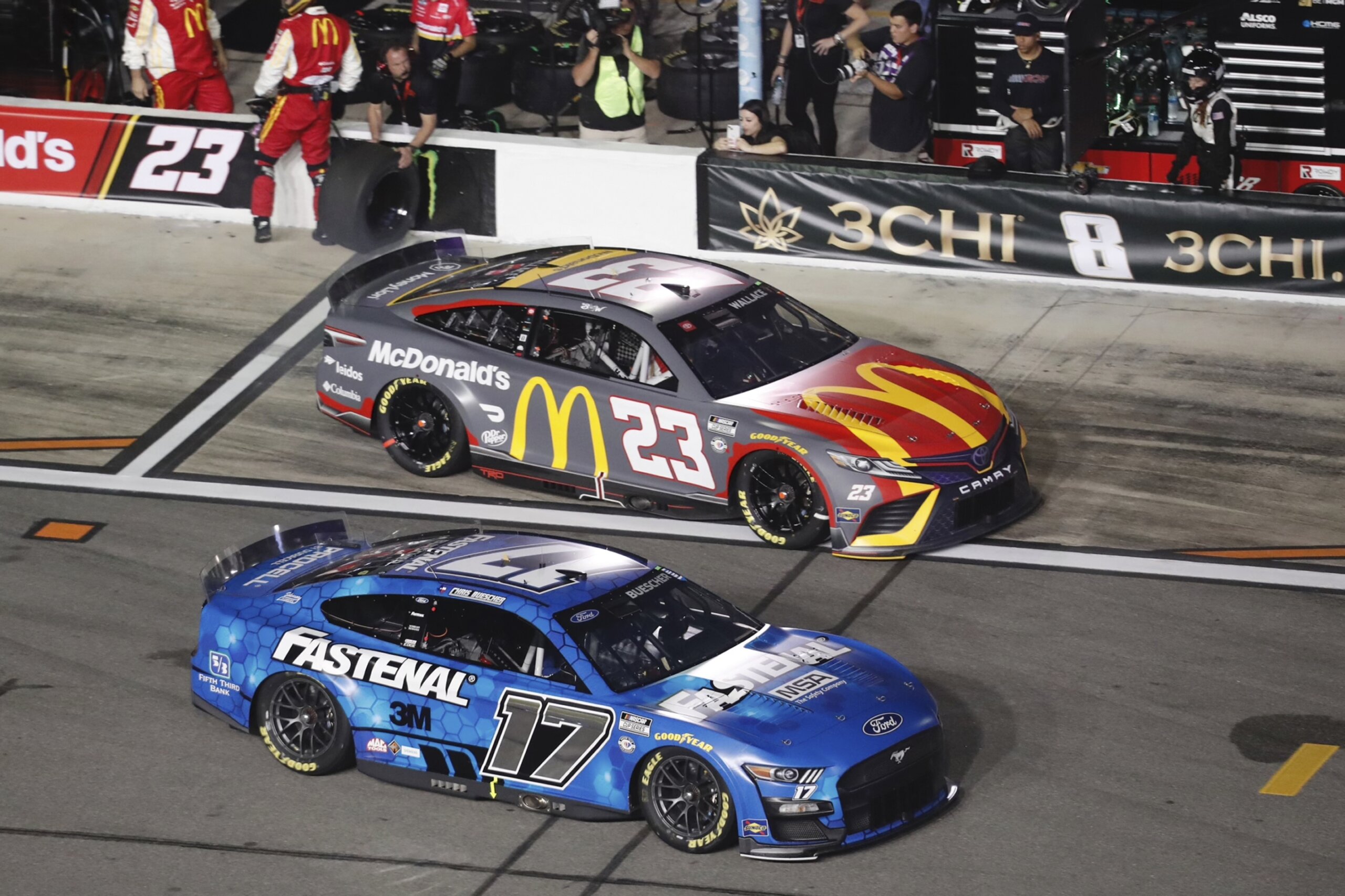 What’s the beef? McDonald’s, Wendy’s spat over Daytona 500 - WTOP News