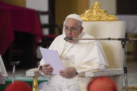 Pope encourages South Sudanese, will raise plight of women