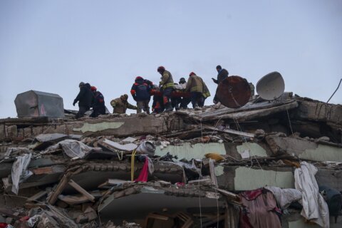 Survivors still being found as quake death toll tops 28,000