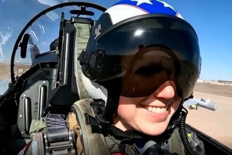 Super Bowl flyover features all-women team of pilots