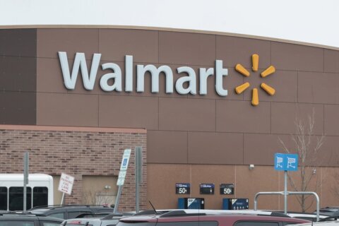 2 teens stabbed inside Walmart in Fairfax Co.