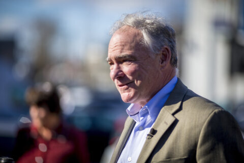 US Sen. Kaine strongly advocates bill to boost hiring of military spouses