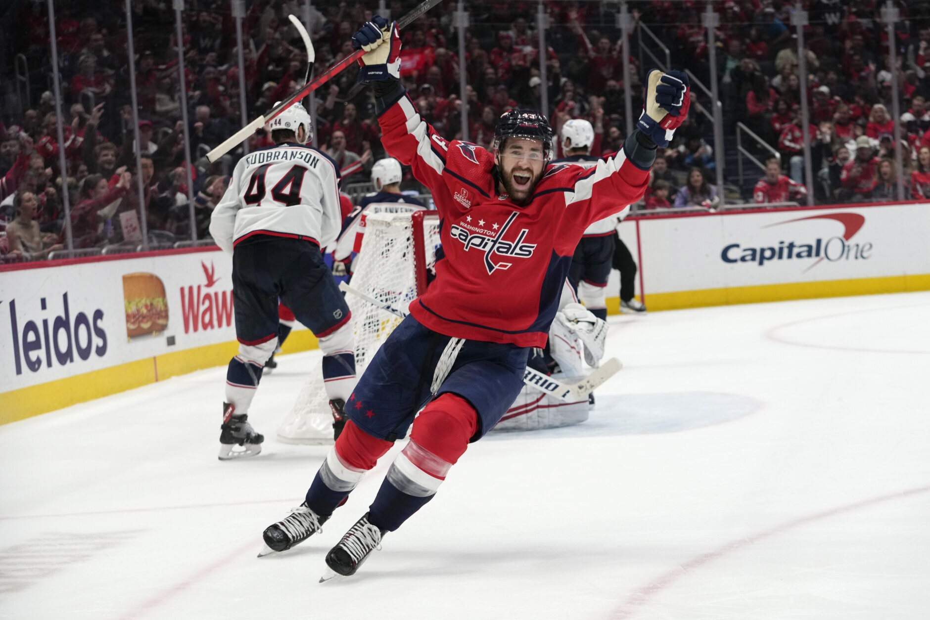 Capitals blow 3-goal lead, lose to Blue Jackets in overtime