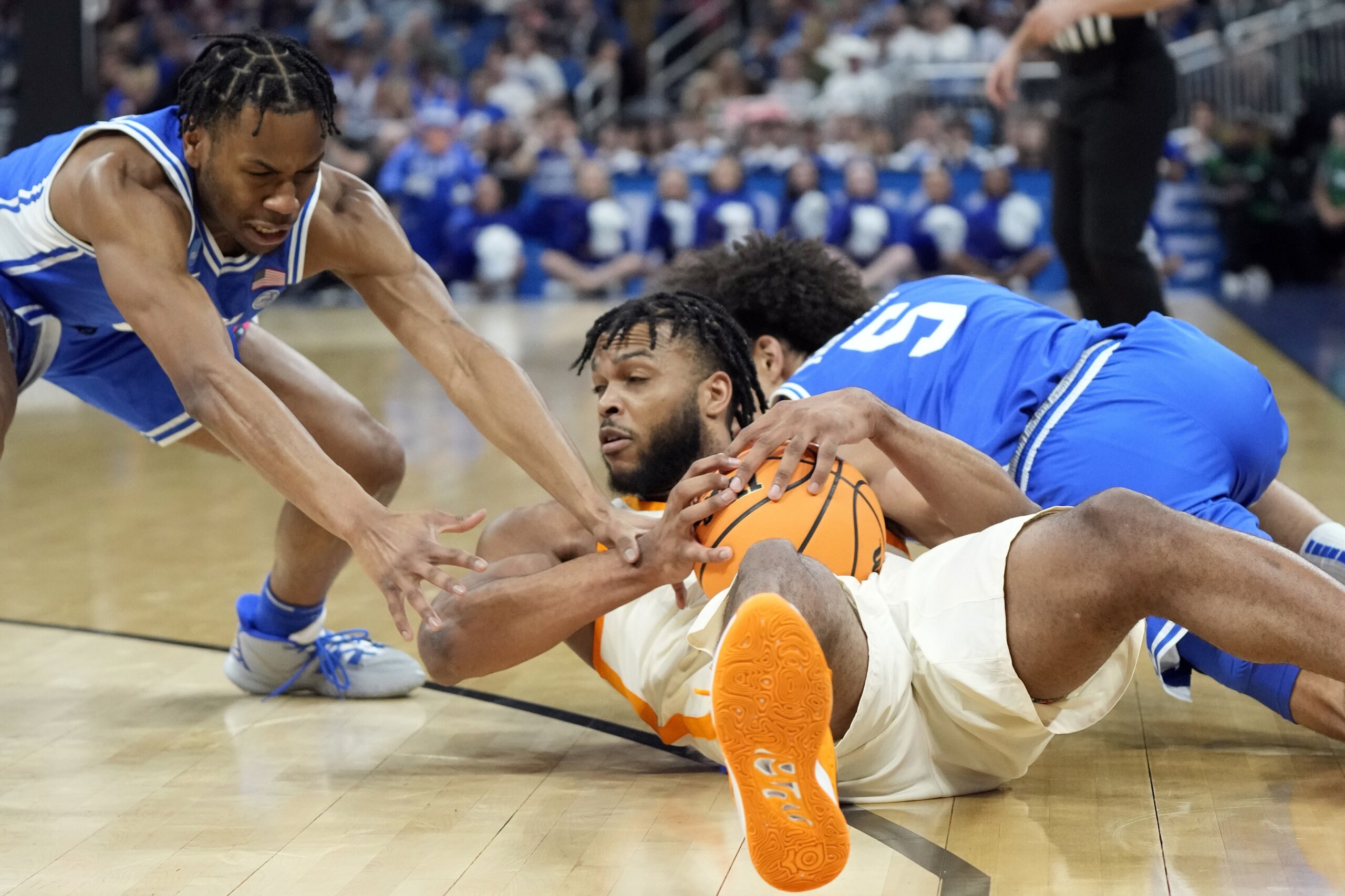 Tennessee Beats Up Duke Wins 65 52 To Advance To Sweet 16 Wtop News 6377