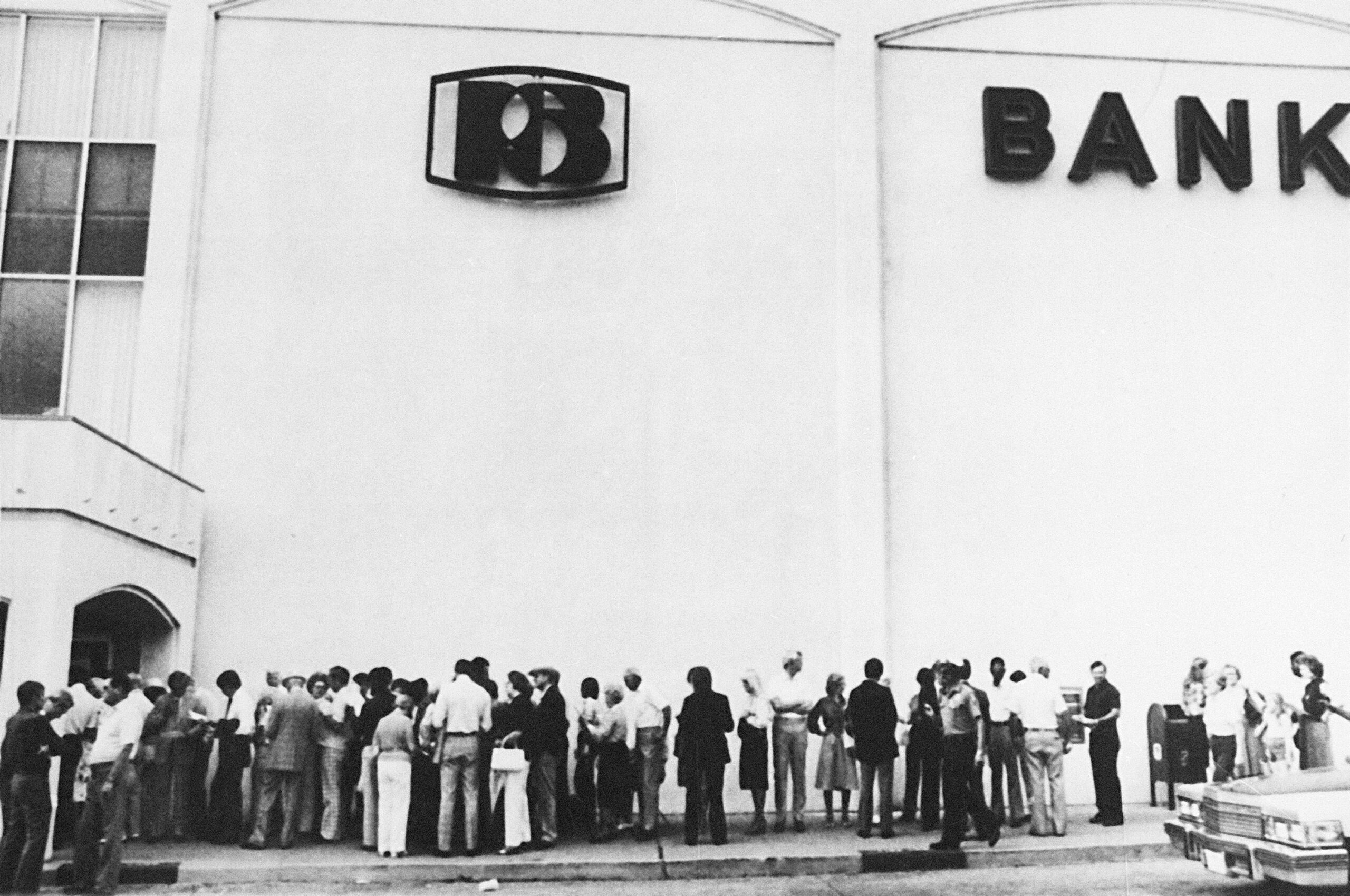 Bank runs used to be slow. The digital era sped them up WTOP News
