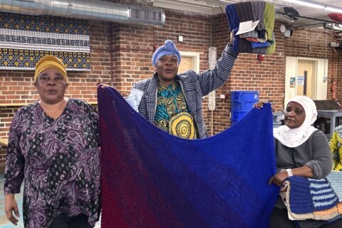 Handmade blankets welcome refugees, immigrants to U.S.