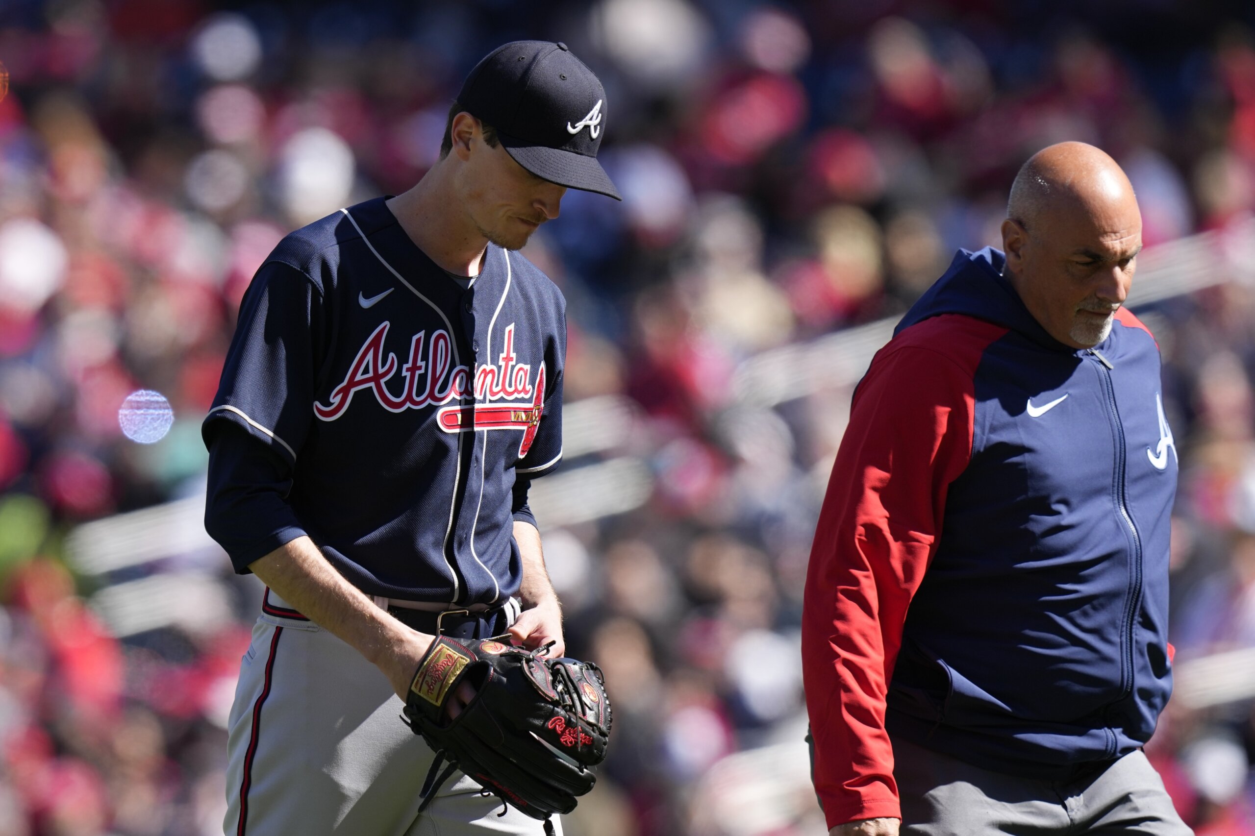 Braves RHP Charlie Morton goes on IL with finger issue, making him  ineligible for NLDS