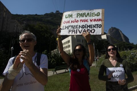 Residents protest zipline on Rio’s iconic Sugarloaf Mountain