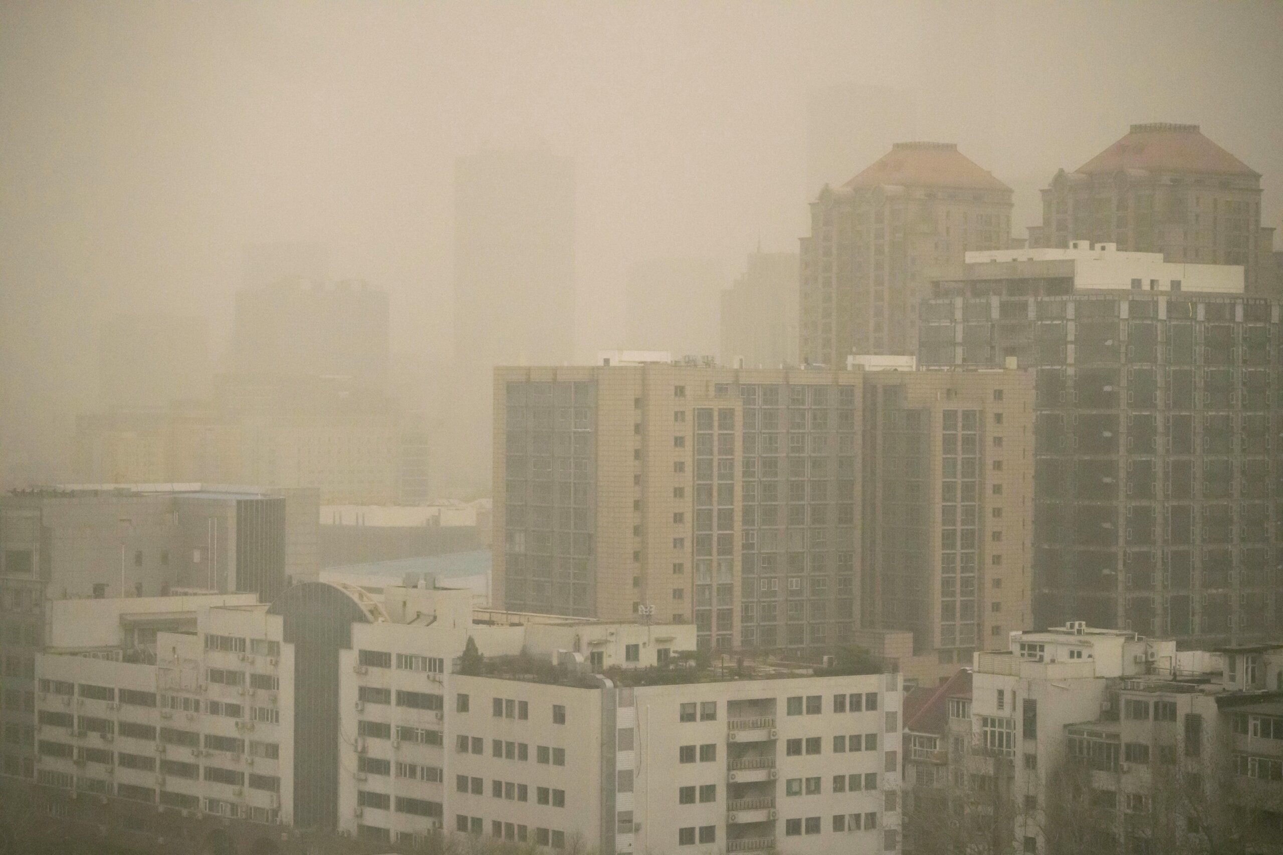 Beijing Air Quality Plummets Amid Dust Storm Pollution Wtop News 2071