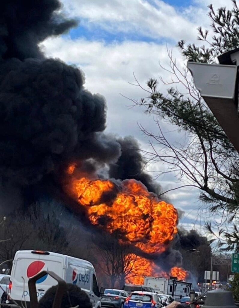 Driver dies after tanker truck overturns, explodes near Frederick