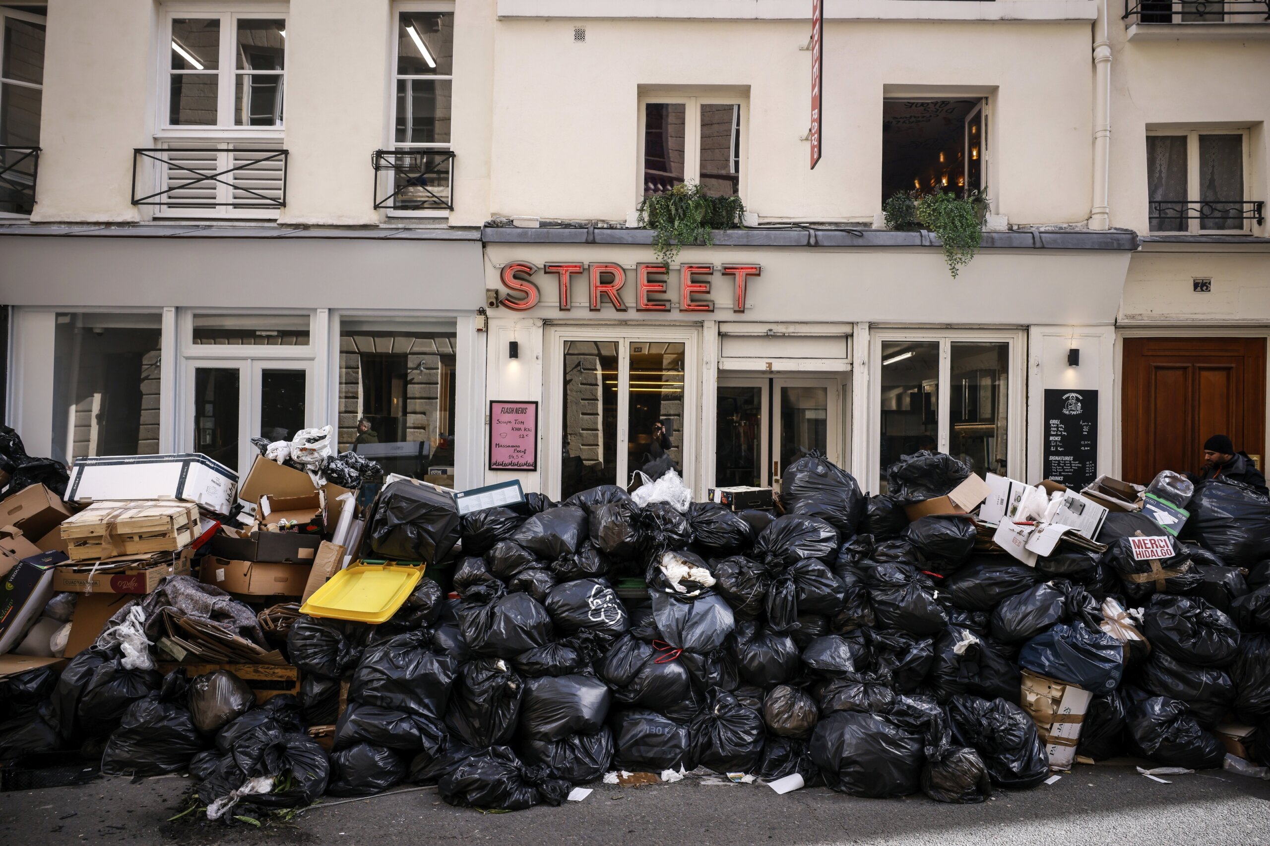 Garbage In Paris streets, heaps of it protest symbol WTOP News