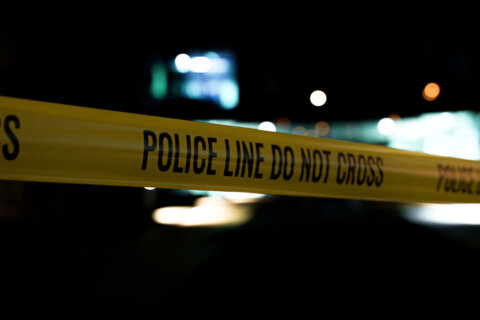Man shot, killed near Hyattsville apartment complex