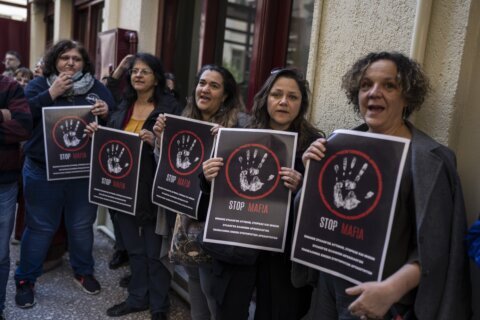 Assault on archaeologist triggers protests in Greece