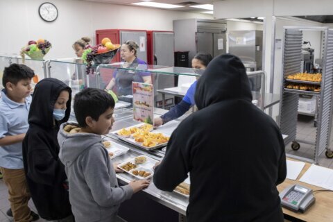 'It's hard to focus': Schools say American kids are hungry