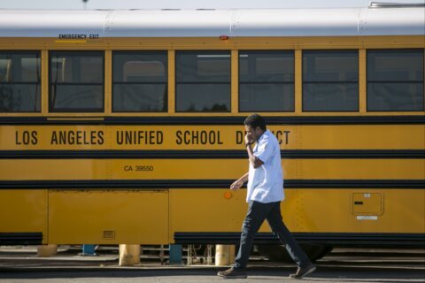 Thousands of LA school district workers to hold 3-day strike