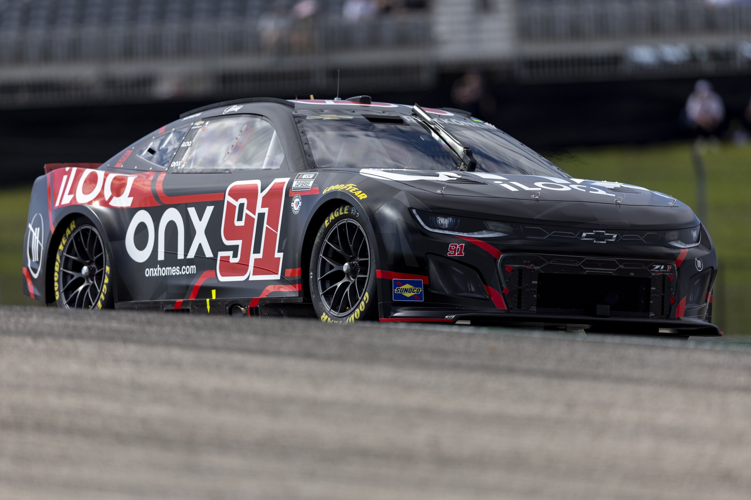 Former F1 champs Raikkonen and Button race NASCAR at COTA WTOP News