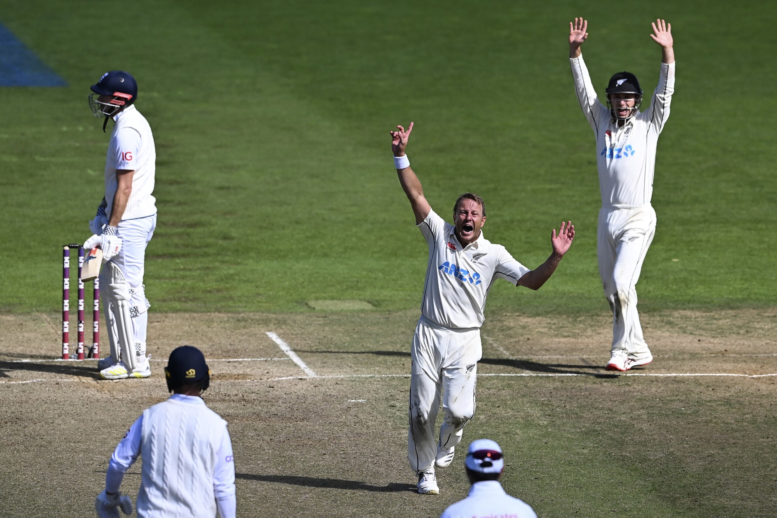 New Zealand edges England by 1 run in test cricket thriller WTOP News