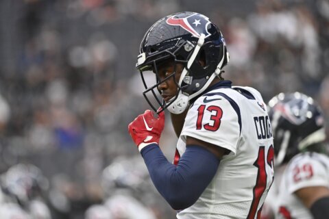 Cowboys acquire WR Cooks from Texans for 2 late-round picks