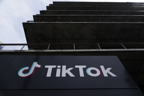 Dutch gov’t staff discouraged from apps such as TikTok