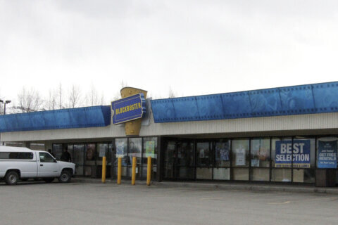 Blockbuster comeback? Remembering ups and downs of renting movies in person