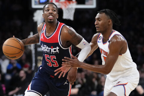 Wizards G Delon Wright has sprained knee, will be re-evaluated in 3 weeks